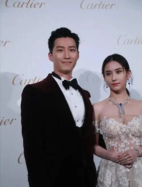 网传窦骁 何超莲婚姻亮红灯,疑正进行分手谈判