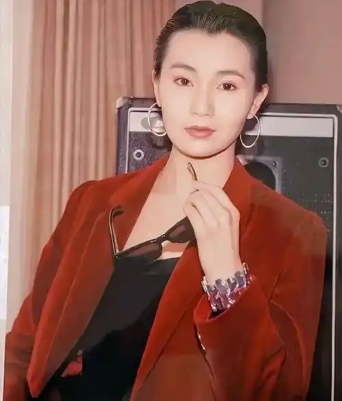 惊艳!八十年代10大香港女神,个个风情万种,天然美颜吊打网红脸