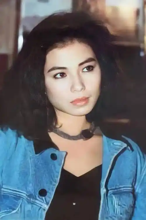 钟楚红:豪门老公英年早逝,膝下无子,独自享受退休生活_香港_比赛_照片