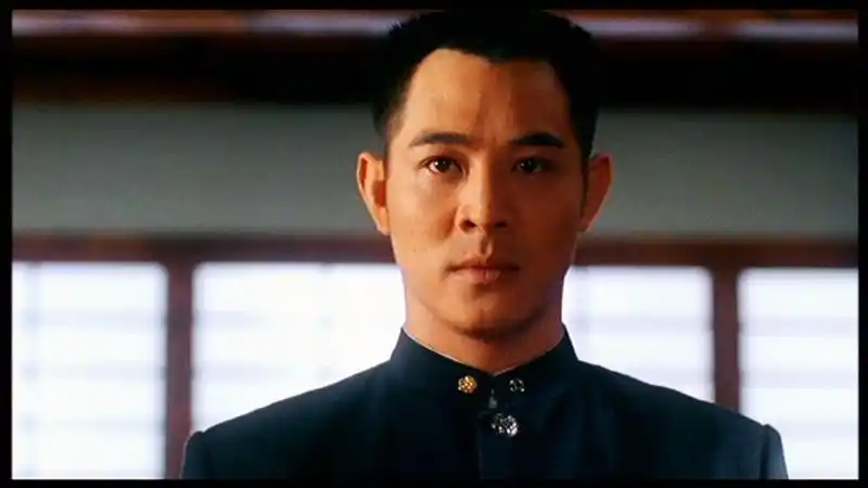 《倚天屠龙记》剧照《少林寺》剧照《太极张三丰》剧照李连杰扮演的