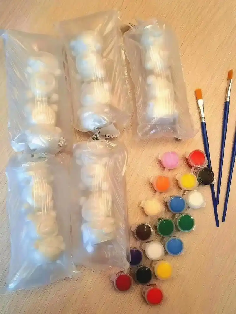 图文伙伴计划 是跟爱的人一起画的石膏小熊#手工diy #石 - 抖音