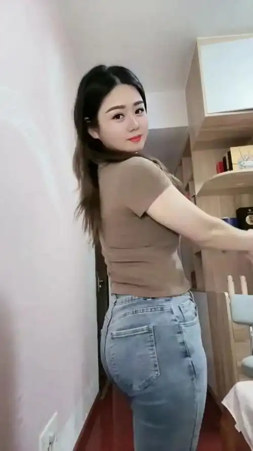 好身材秀出来 #成熟女人味 #紧身牛仔裤美女