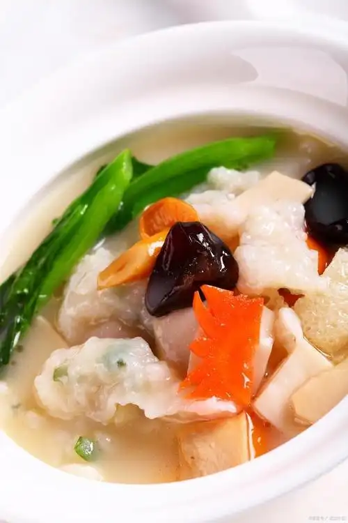 晚餐来一碗三鲜汤,内心一定非常满足