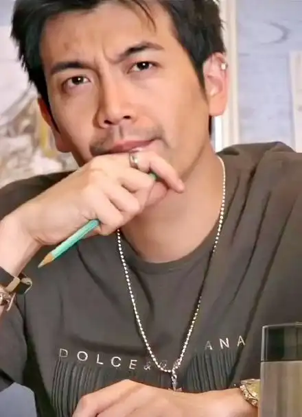 【张智尧】派大尧的现代装集邮