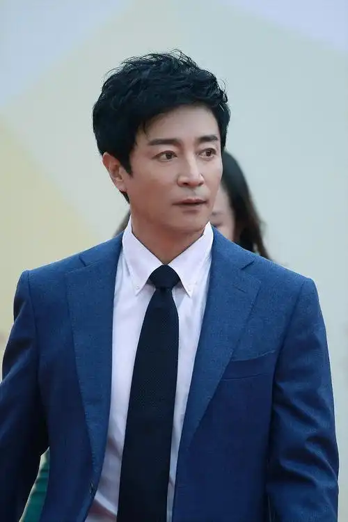 何中华亮相文荣奖荣获影视旅游助力大使