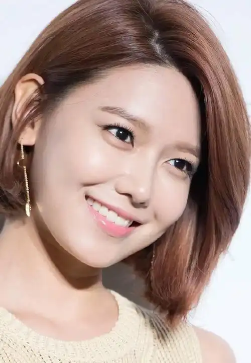 崔秀英(韩国女歌手,演员,主持人)_尚可名片