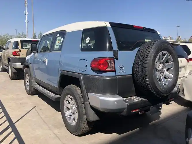 2020款丰田fj酷路泽402气囊jbl新车蓝色最低报价