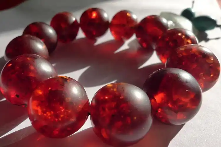 血珀有什么功效血珀有什么作用