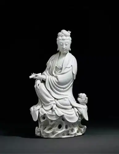 何朝宗观音坐像:柔美婀娜 仪态万方