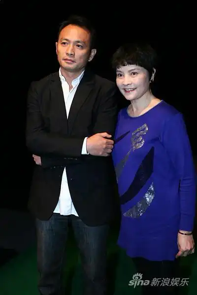 2月28日-3月22日,由万芳编剧,任鸣执导,丁志诚,梁丹妮等主演的小剧场