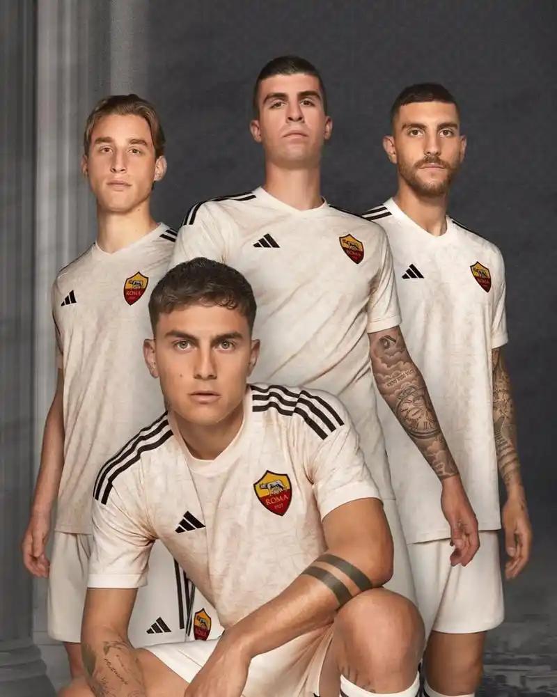 罗马发布2023-24赛季客场球衣 罗马新赛季客场球衣设计灵感来自大理石