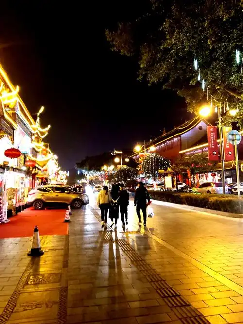 和我在成都街上走一走