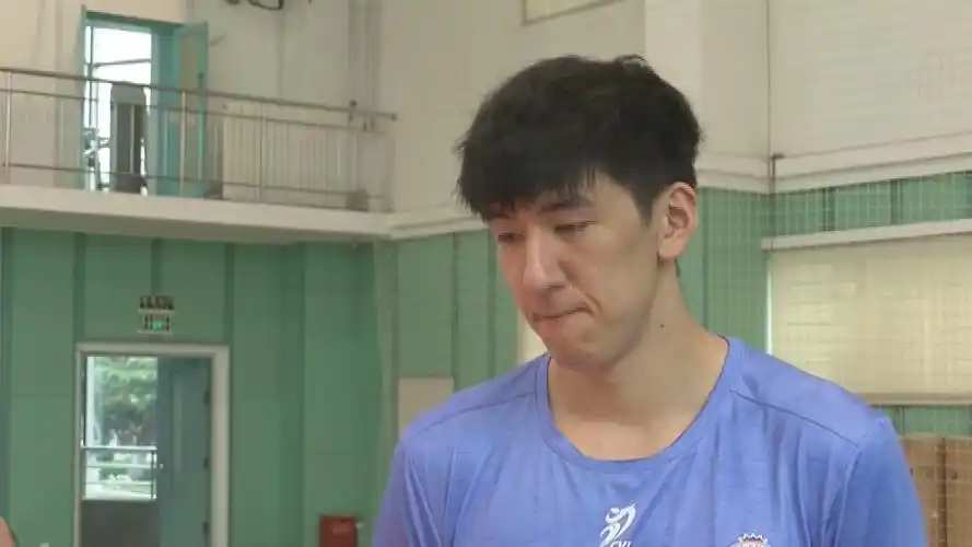 l男排联赛决赛第一场:"宝藏男孩"张哲嘉生日之.