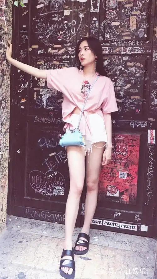 "纳兰嫣然"刘美彤身高168cm,腿长85cm,典型的大长腿瘦美人!