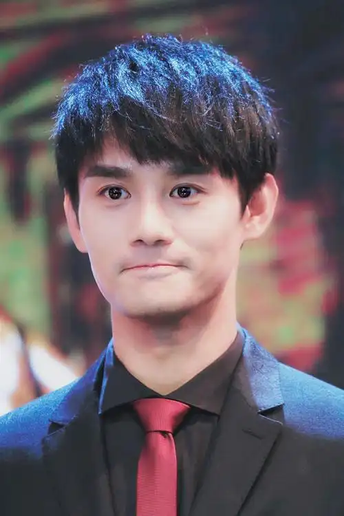 内地四十岁以下的帅气男演员演技和雷佳音郭京飞胡歌差不多的还有谁