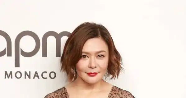 甄子丹被歧视事件再添内情,刘嘉玲却说这种场合要自己照顾自己_汪诗诗