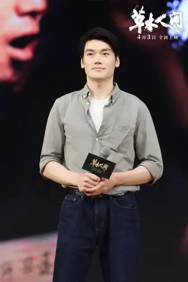 南宁路演蒋勤勤心疼吴磊片场投入痛哭难以出戏影片预售开启