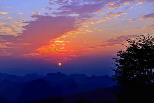 用一段时间,欣赏万山朝王