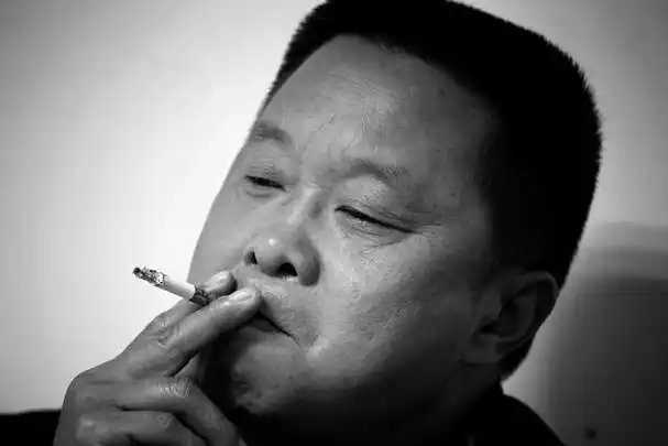 其实香烟伤肺又伤心,这一点大家都明白,但是对于大