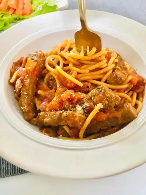 减脂增肌餐番茄罗勒牛肉意面