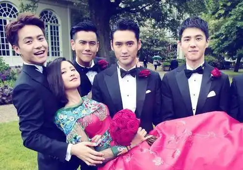 明星伴郎团哪家强?胡歌刘昊然已扶墙,12人算命团狂不狂?