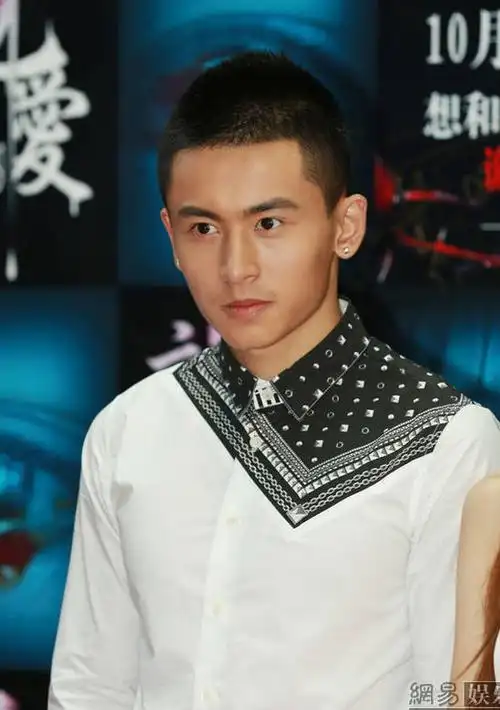 李明焱张哲瀚饰