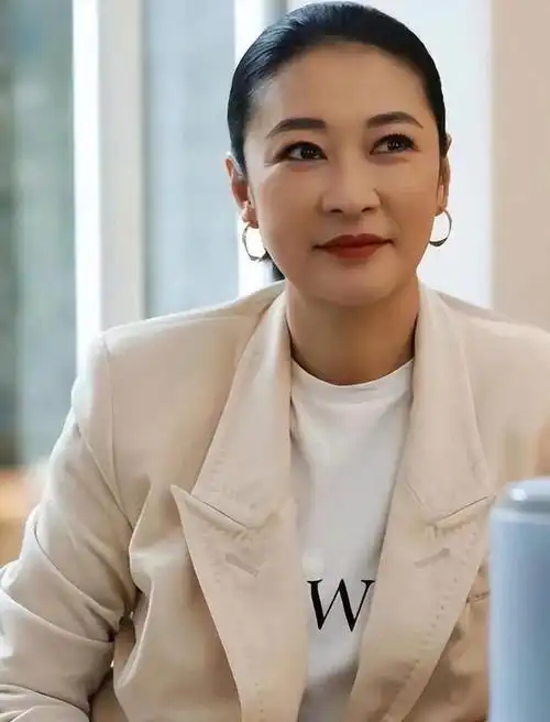 纪实梁静给管虎当贤妻,恩爱19年,当初俩人在一起却备受争议