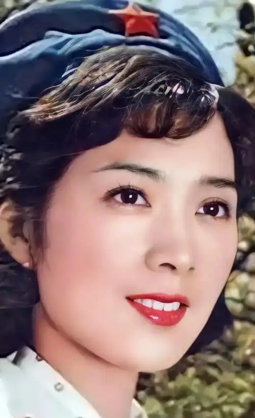 端庄优雅的龚雪,美艳动人,魅力无限的写真照!__财经头条