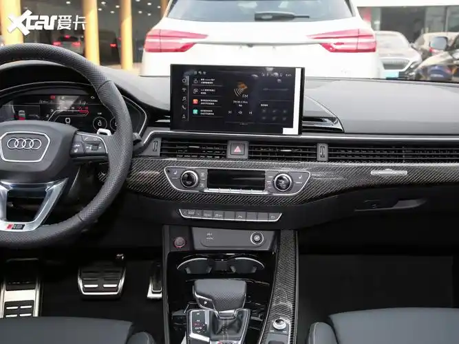 2022款奥迪rs 5 rs 5 2.9t sportback 暗金版