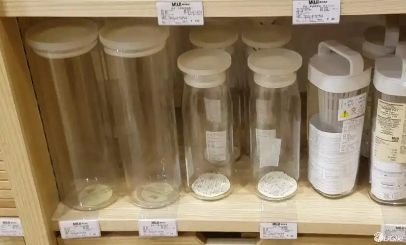 无印良品的东西                    安利了,还是其简约的产品风格