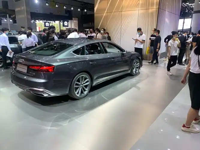 2020年广州车展新款奥迪a5运动的造型满满的运动感