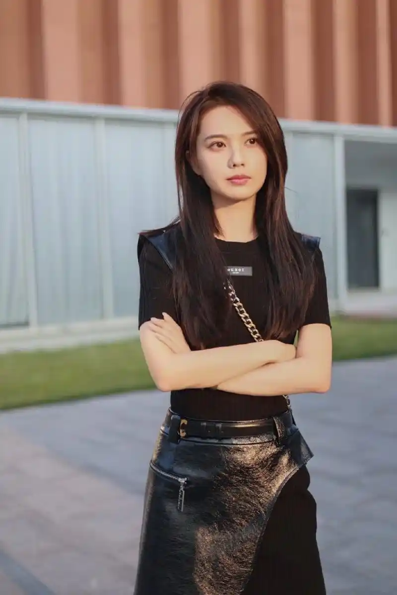 姜珮瑶演事业脑看着就靠谱# 审判了下姜珮瑶新剧《非凡医者》98