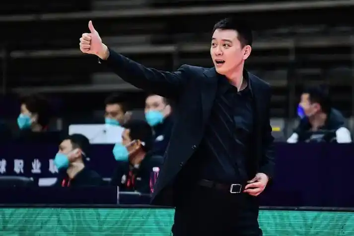 媒体人杨鸣考虑回归cba联赛执教多支球队有意聘请他