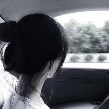 女生背影霸气头像