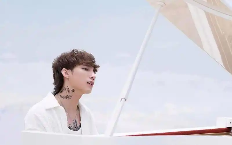 继"叛逆电音"版翻车后,越南歌神,天王山松mtp于生日推出钢琴remix版