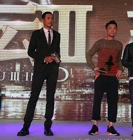 发哥华仔说自己身高不到180黄晓明坚持自己180三位同框尴尬了