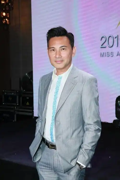 林文龙郭可盈重游16年前结婚旧地相爱25载同心跨越无数风波