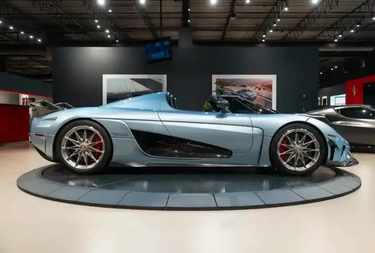 世界最顶级超跑柯尼塞克regera