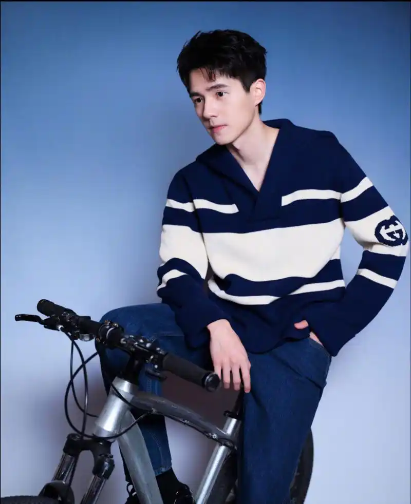 刘昊然都出道十年了,关键是他现在才26岁,又帅了又帅了!#星娱速递