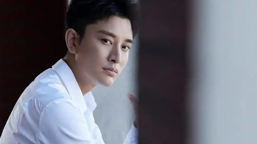 为什么贾乃亮无戏可拍了?本身资源就不强,这行内卷又十分严重