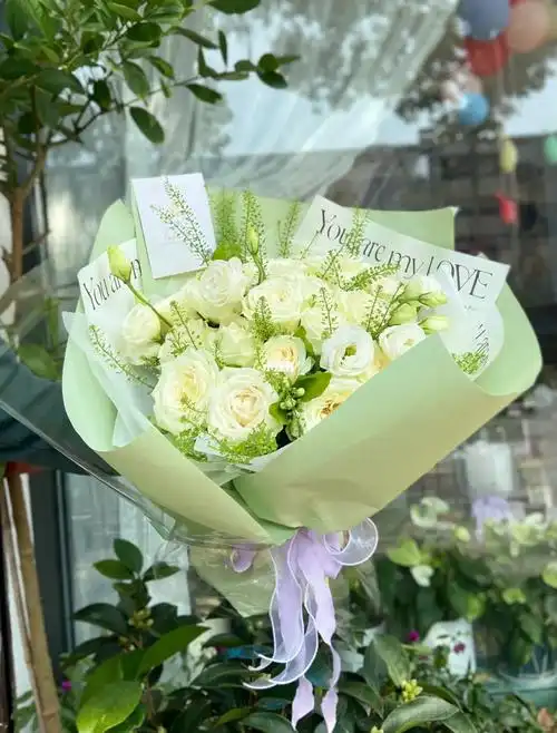 白玫瑰小清新花束,男客户是否对绿色排斥