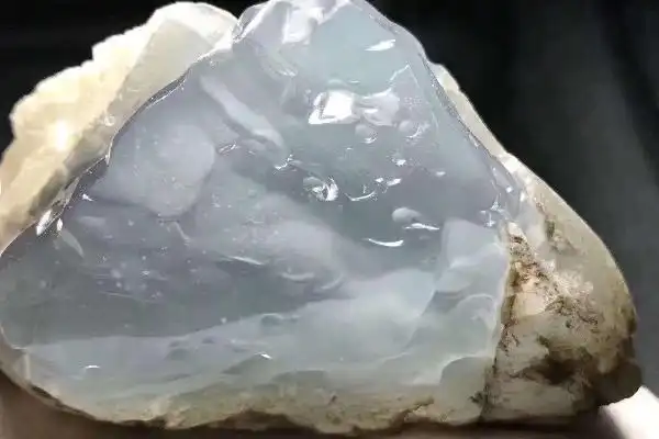 玻璃种翡翠原石