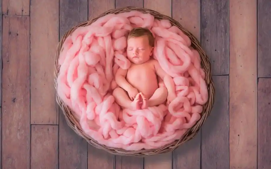 拍摄新生婴儿熟睡图片壁纸