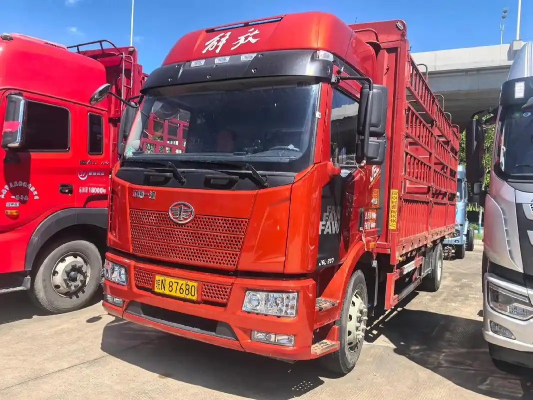 精品二手车(6米8高栏)3台精品二手车出售,6米8高栏,车况都是精品,无