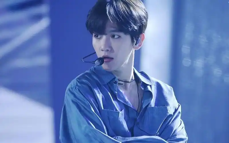 exo边伯贤都来看看着顺滑的蓝丝绸我真是百看不厌跪了