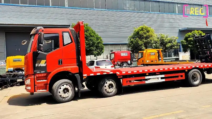 解放j6小三轴平板拖车#dou是好车 #拖车 #平板拖车 #小三轴拖车 #拖车