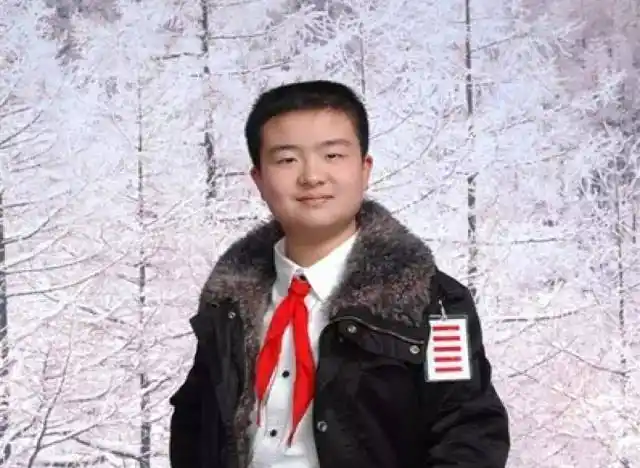 1/24_爪爪扭曲的家长心态,扭曲的社会攀比心理.造就孩子扭曲的价值观.