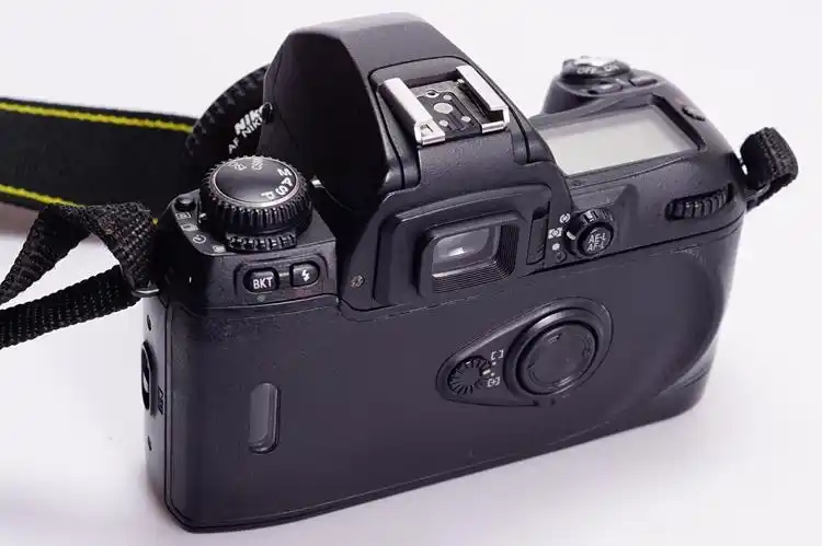 nikon尼康f80胶片自动单反相机不输fm2fm3135胶片单反