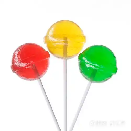 三个棒棒糖在白色背景上分离三维图像