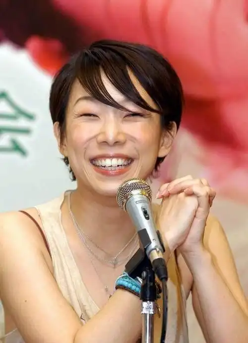 林忆莲靠魅力征服5位才子李宗盛为她离婚陈辉虹等她20年